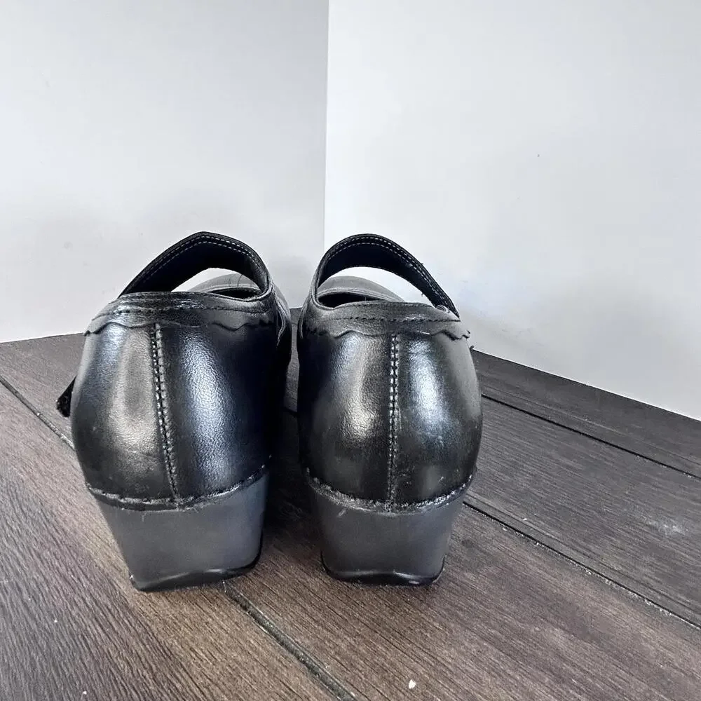Dansko Black Mary Jane's Women's‎ size 36